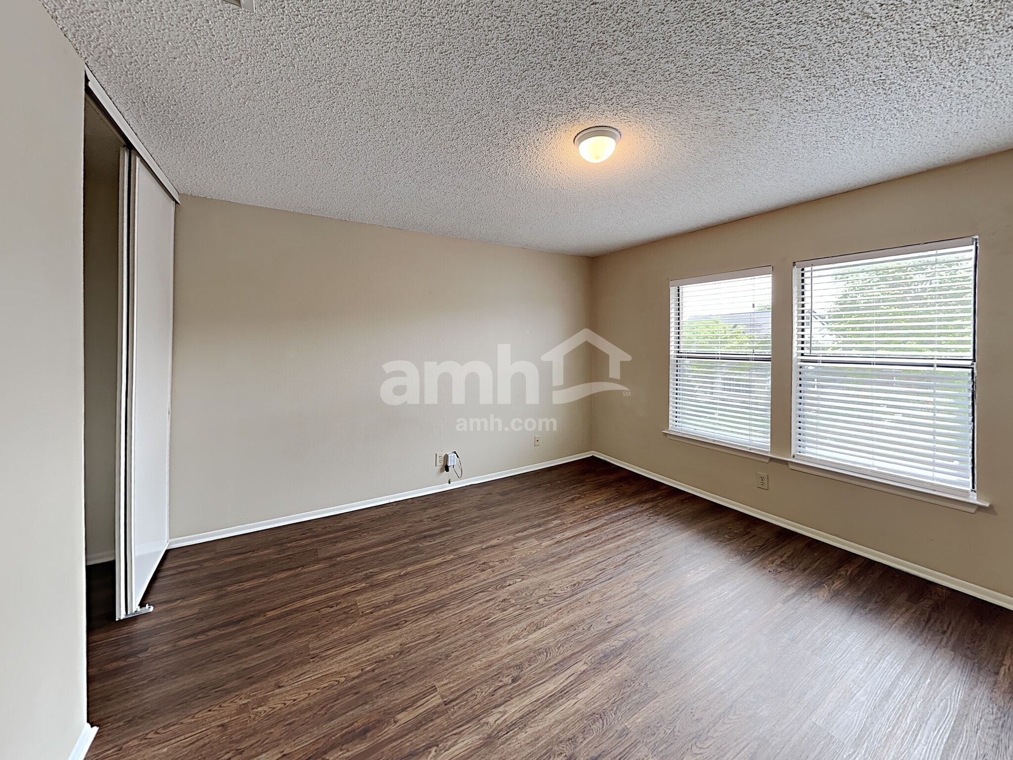 Building Photo - 6678 Snow Meadow Dr