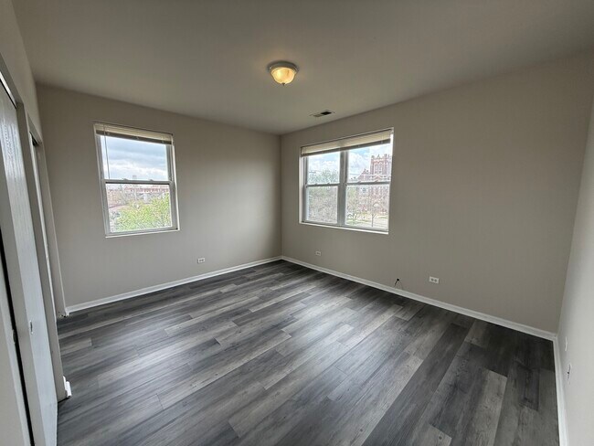 Building Photo - 7952 S Carpenter St