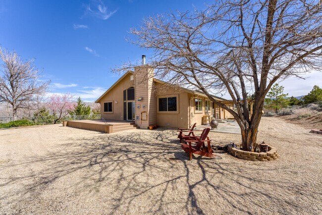 Building Photo - 155 Pioche Rd