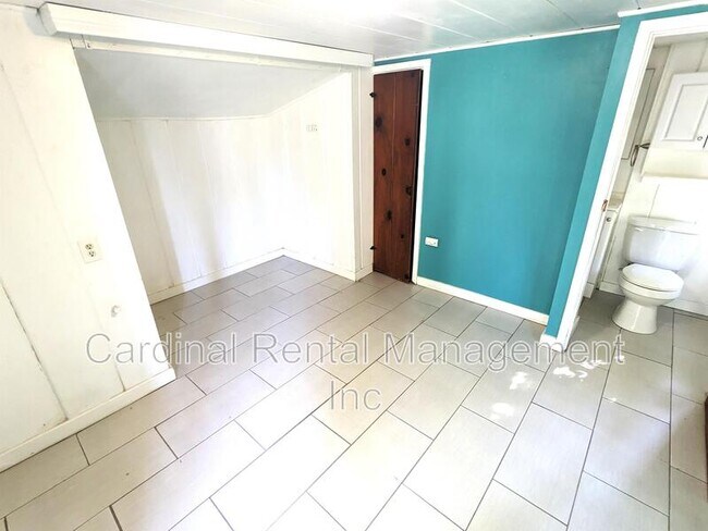 Building Photo - 730 Orange Dr