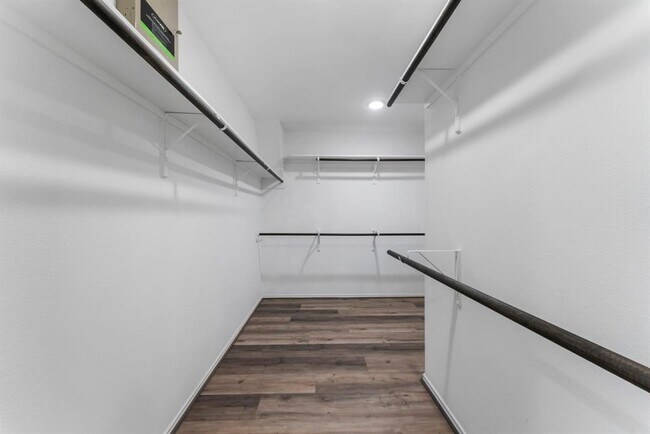 Building Photo - 24331 Ravenna Landing Loop