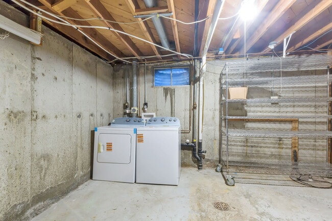 Building Photo - 2021 Sherrelwood Cir