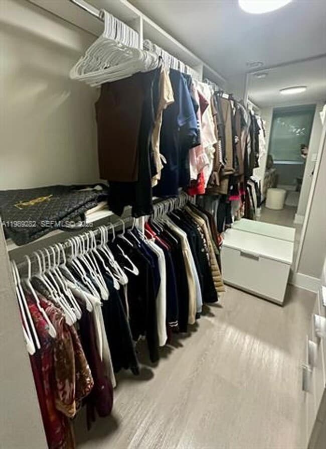 Building Photo - 1811 Sabal Palm Dr