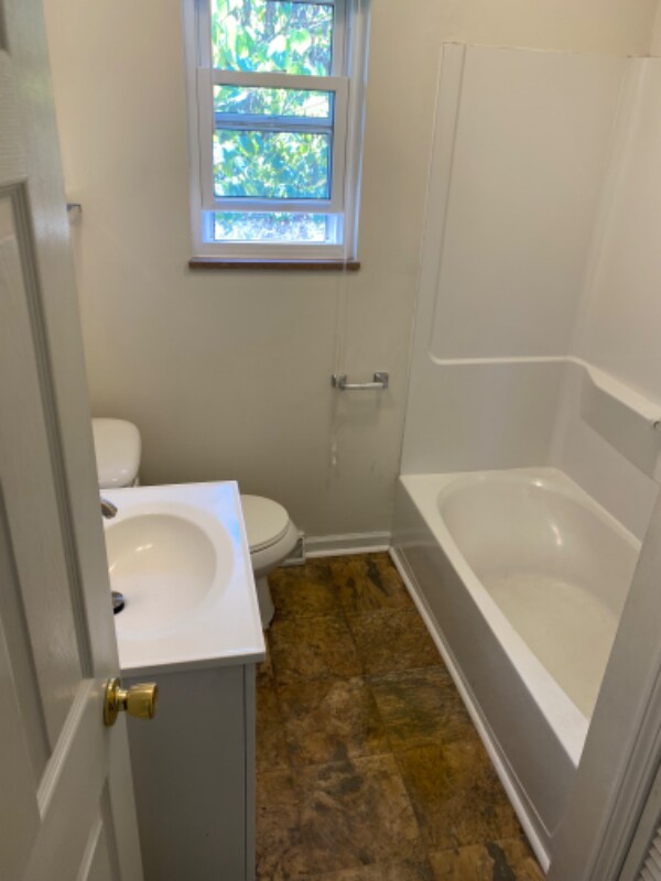 Building Photo - 222 Bowie St