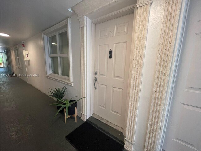 Building Photo - 3245 Virginia St