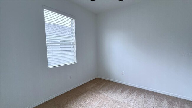 Building Photo - 2289 Grantham Ave