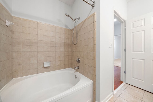 Building Photo - 400 17th St NW