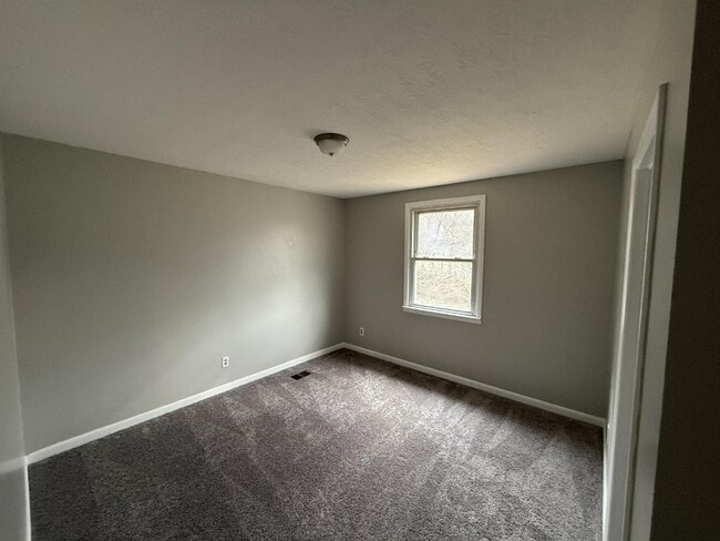 Building Photo - 103 Annette Dr