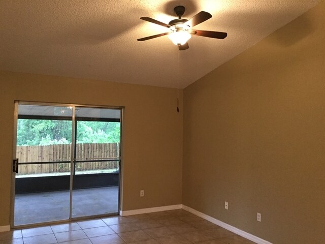 Building Photo - 15920 Lake Orienta Ct