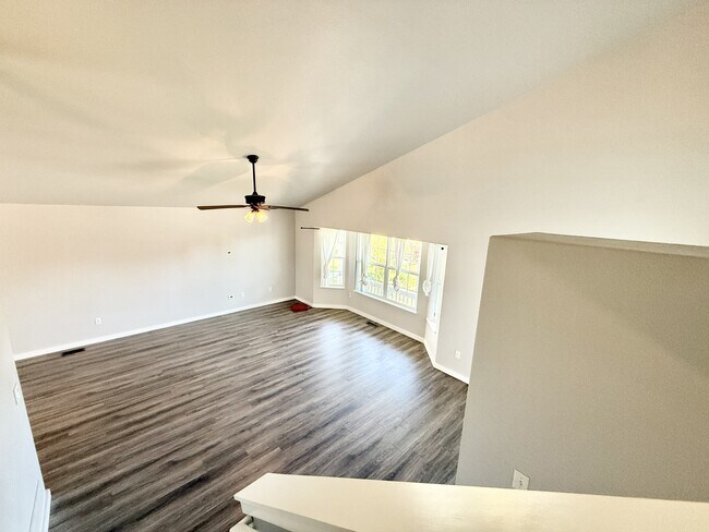 Building Photo - 3325 Crazy Horse Dr
