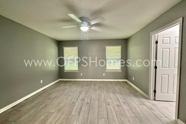 Building Photo - 245 Averitt Pl