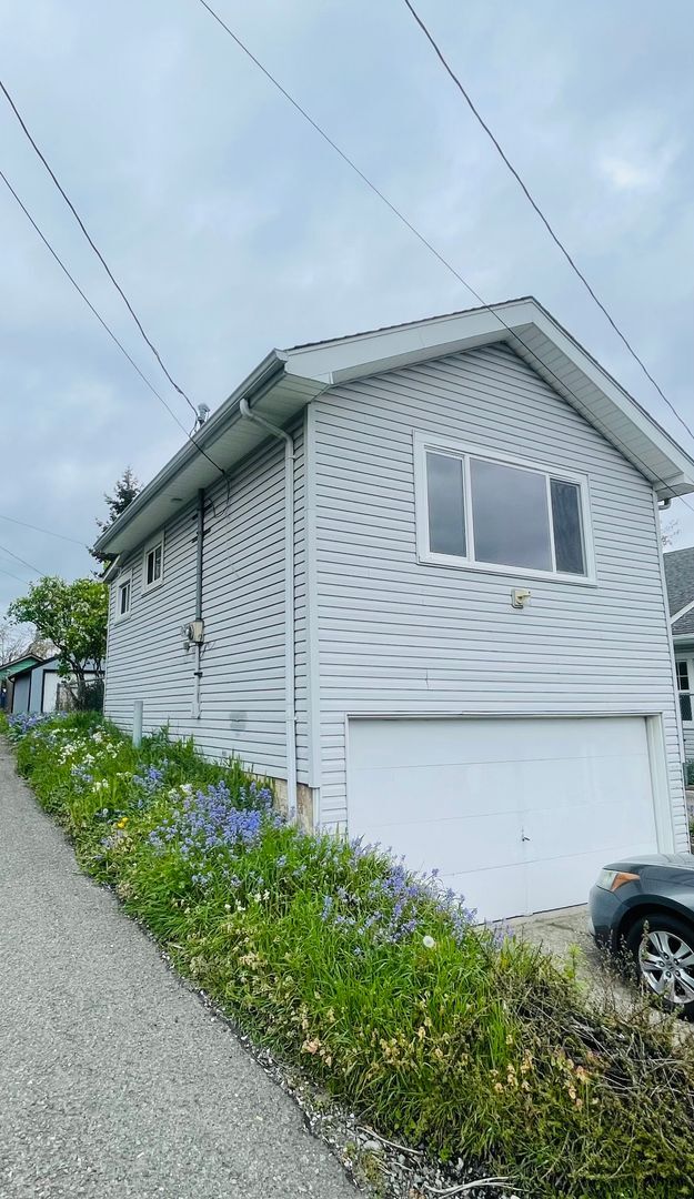 Building Photo - 1 Bedroom 1 Bathroom House, With Two Car Garage! $2095 per month