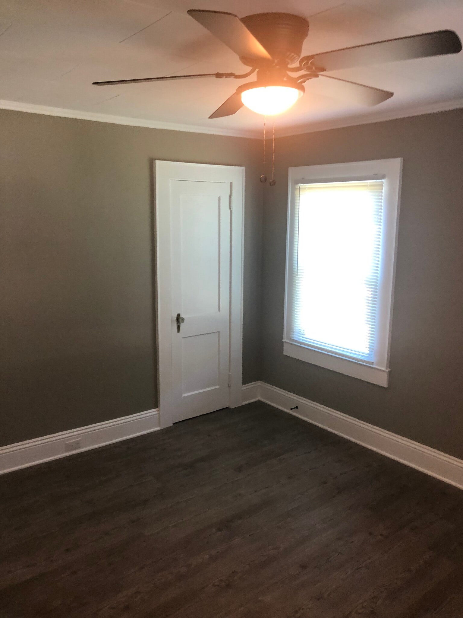 Mid Bedroom - 415 Ogburn St