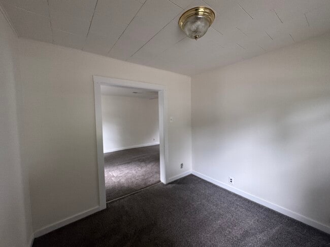 Building Photo - 837 S Belmont Ave
