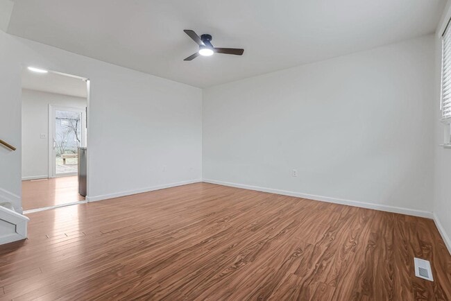 Building Photo - 6400 Firethorn Ave