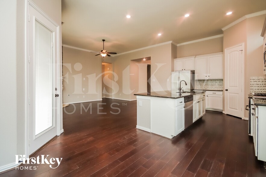 Building Photo - 21902 Richard Glen Dr