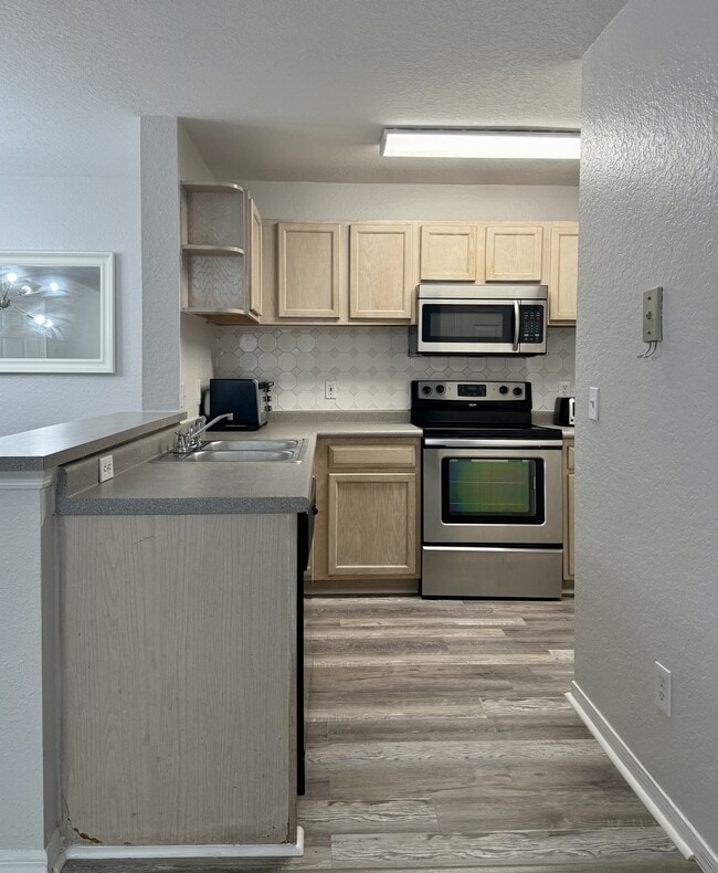 Building Photo - 7511 Seurat St