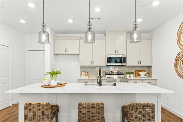 Building Photo - 7328 Concha Dr