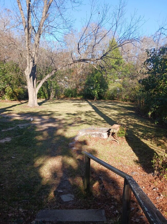 Building Photo - North Columbus 2bedroom home available to rent!