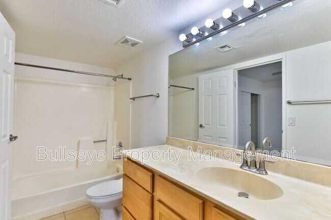 Building Photo - 330 S Beck Ave