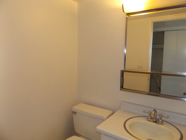 Building Photo - 2 Bedroom - 2 Bath Duplex