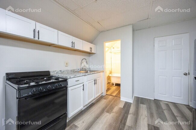 Building Photo - 3 Lyman St