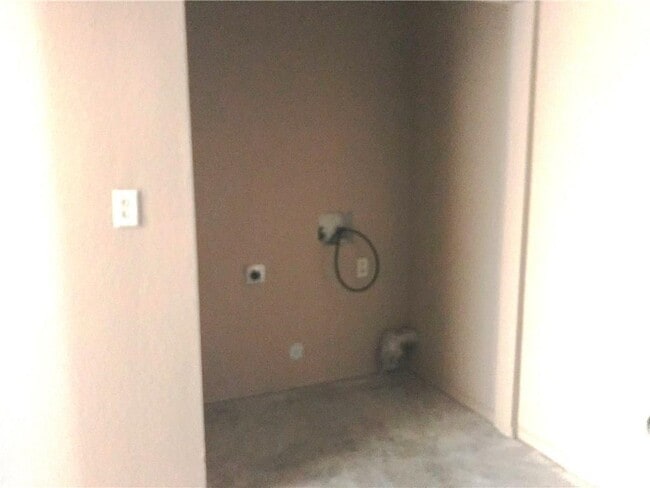 Building Photo - 6405 Salas Ln