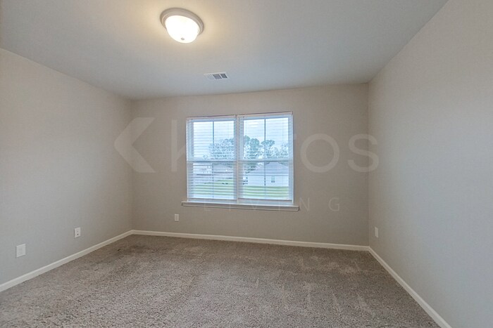 Building Photo - 101 Paper Birch Dr