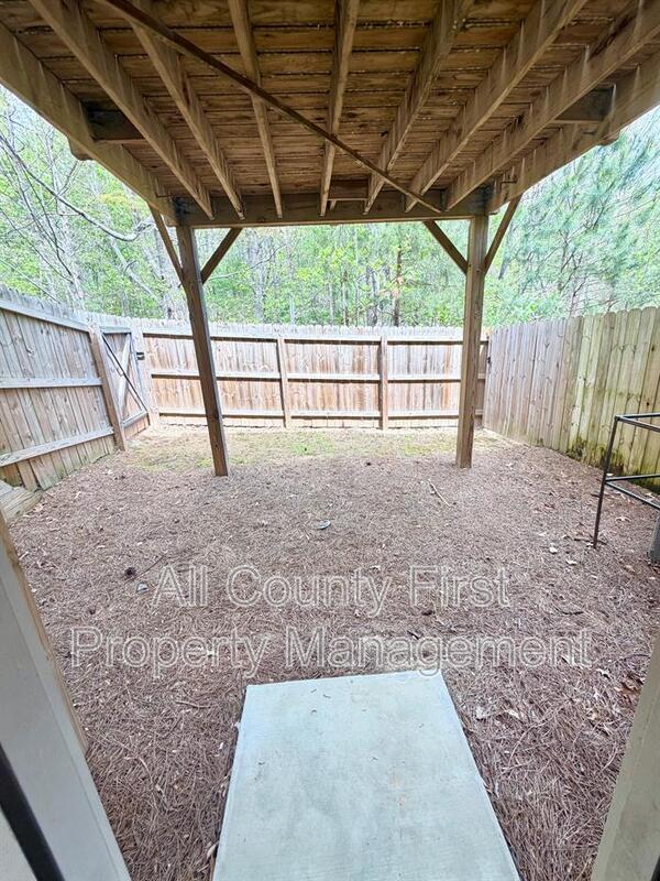 Building Photo - 887 Society Cir