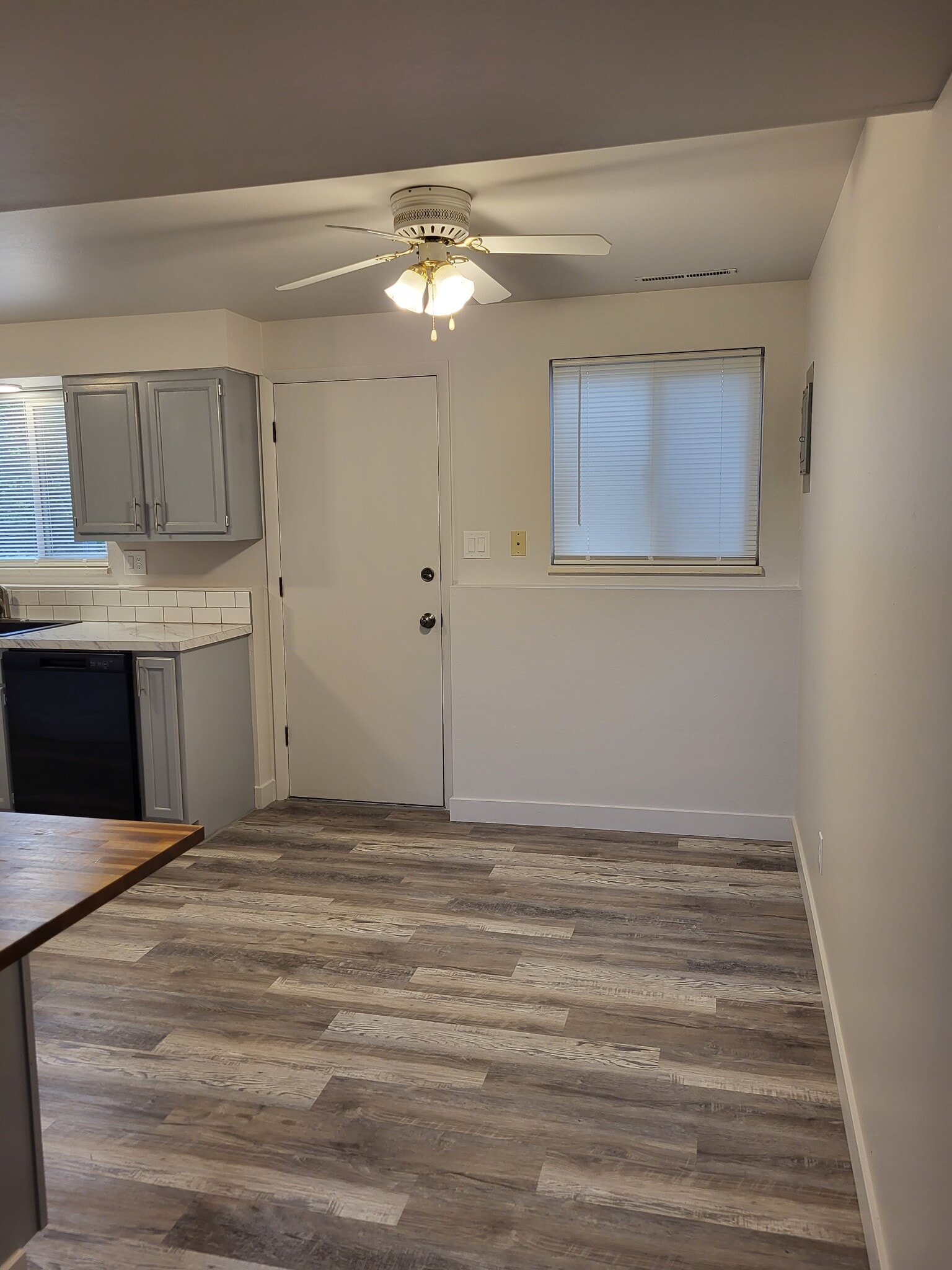 Eat in kitchen - 1405 Tappan Cir