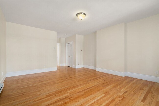 Building Photo - 25 Hancock St