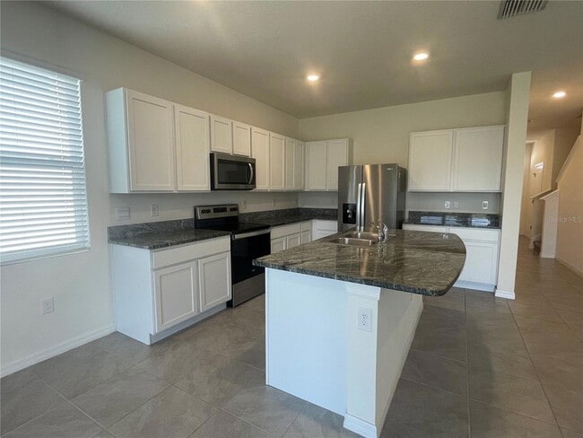 Building Photo - 33078 Major Oak Dr