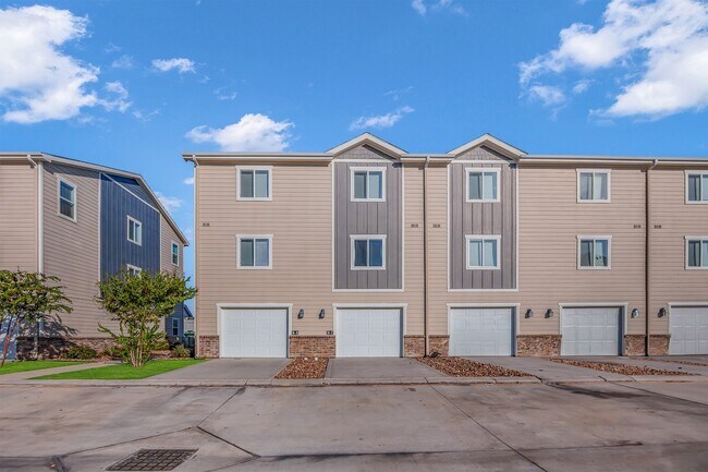 Building Photo - 21155 Gosling Rd