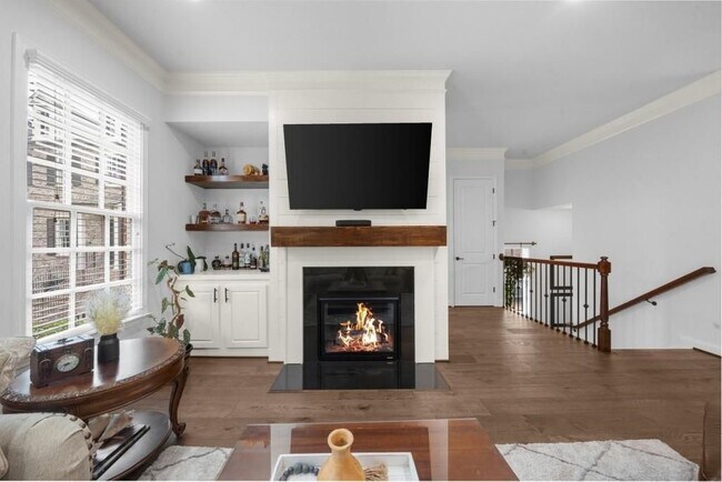 Building Photo - 410 Rose Garden Ln