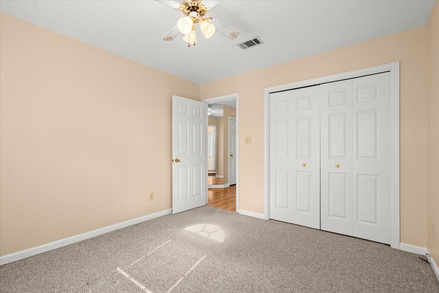 Building Photo - 4000 Wellcrest Dr NW
