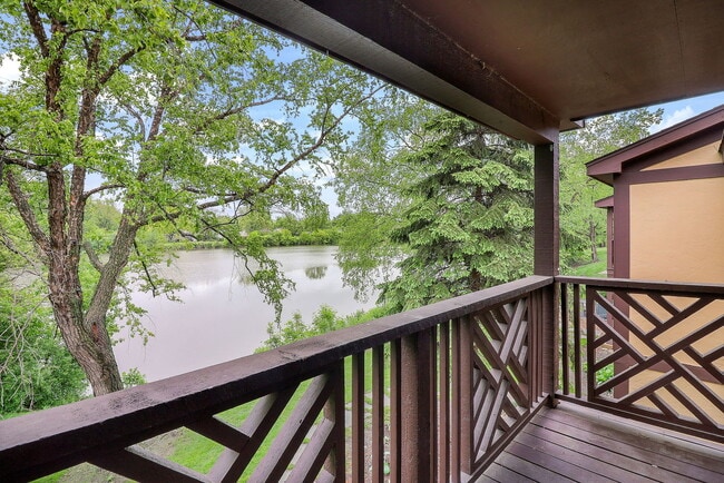 Building Photo - 1782 Gloucester Ct