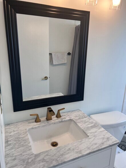 Building Photo - 7023 Mill Pond Cir