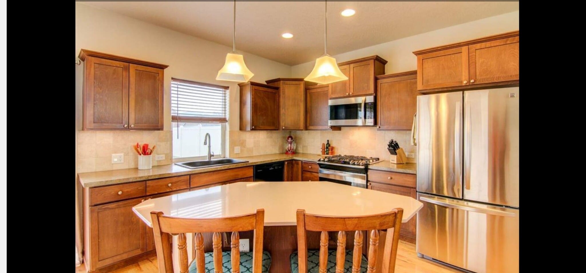 Kitchen - 1826 N Meyers Rd