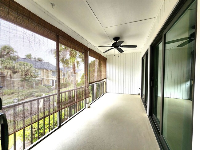 Building Photo - Second Floor Unit; Gated; Balcony; Pool; W...