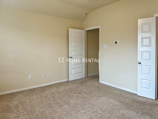 Building Photo - 5541 Evanston Ln