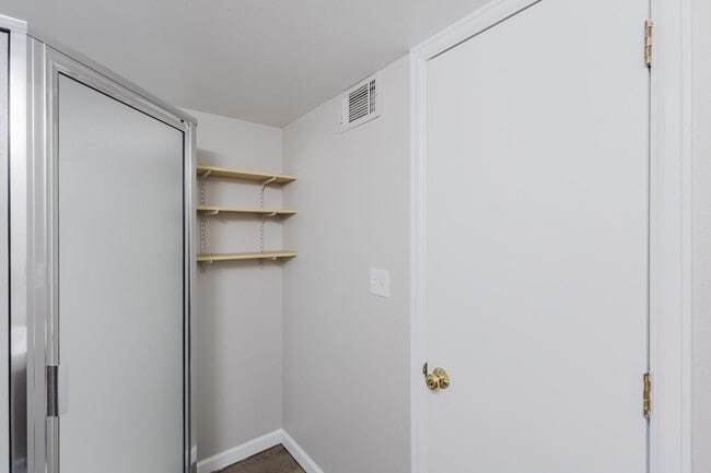 Building Photo - 5288 S Jericho Way