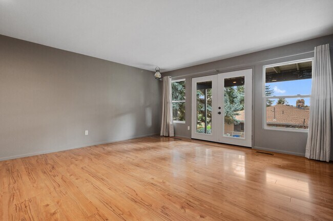 Building Photo - 2020 Fairmount St