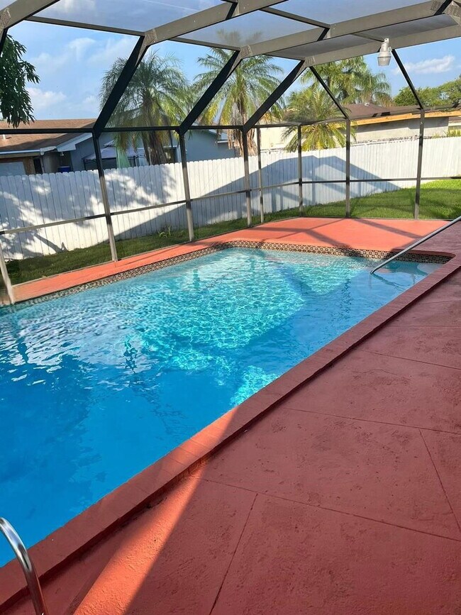 Building Photo - Southwest 45th Terrace, Miami, FL 33175 - 5 BR 3 BA single-family home