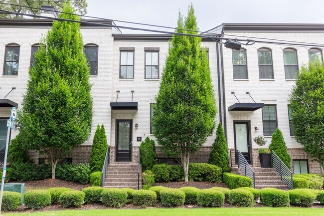 Building Photo - 3 bedroom Beauty in the Heart of Edgewood!