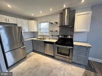 Building Photo - 3600 Genesee Pl