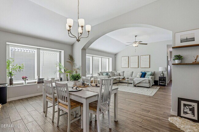 Building Photo - 261 Penbridge Pl