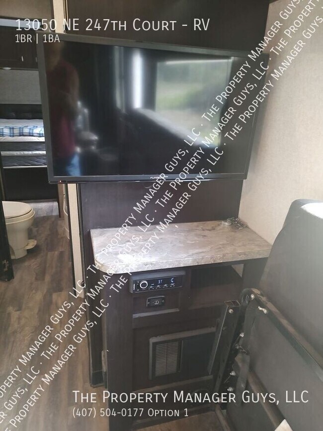 Building Photo - 13050 NE 247th Ct