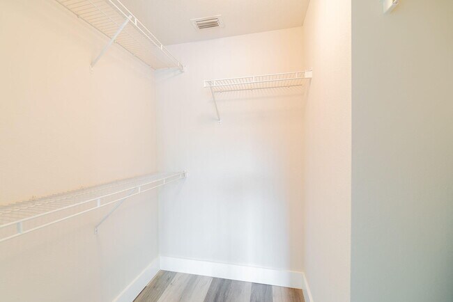 Building Photo - 6386 Emerald Dunes Dr