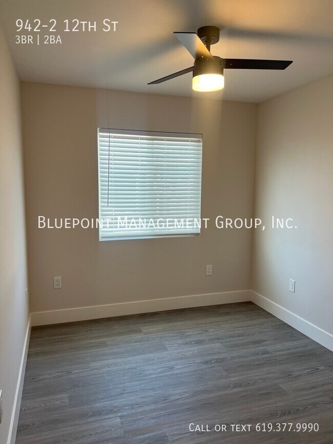 Building Photo - 942 12th St