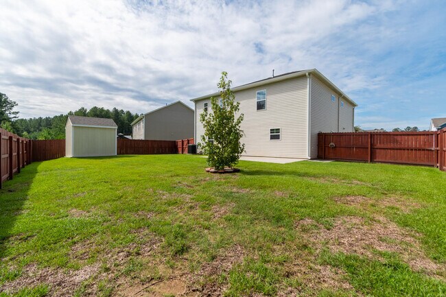 Building Photo - 3733 Moseley Dr